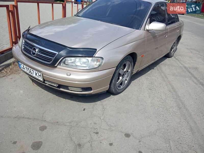 Седан Opel Omega 2000 в Виннице