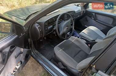 Седан Opel Omega 1992 в 