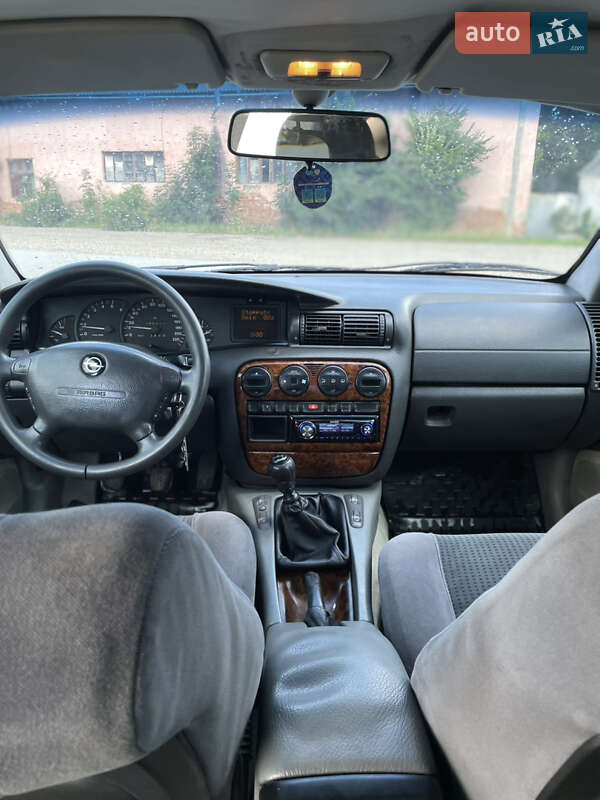 Седан Opel Omega 1999 в Косове