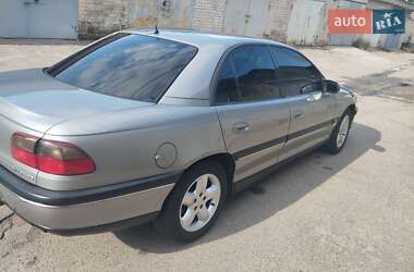 Седан Opel Omega 1995 в Запорожье