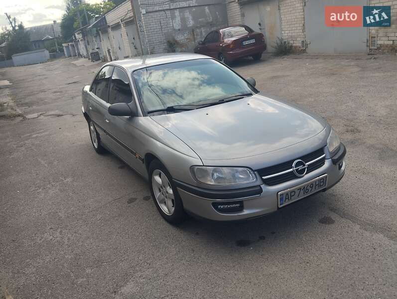 Седан Opel Omega 1995 в Запорожье
