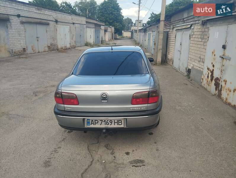 Седан Opel Omega 1995 в Запорожье