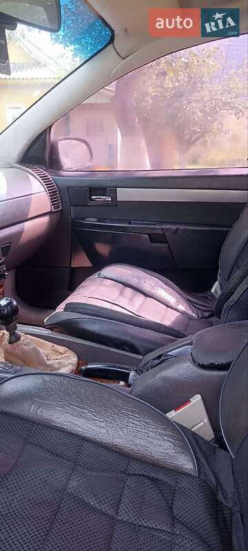Седан Opel Omega 1999 в Верховине