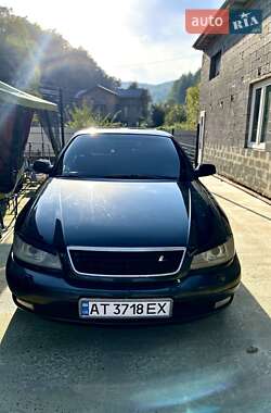 Седан Opel Omega 2000 в Долині