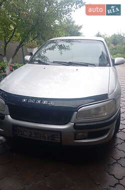 Седан Opel Omega 1995 в Золочеве