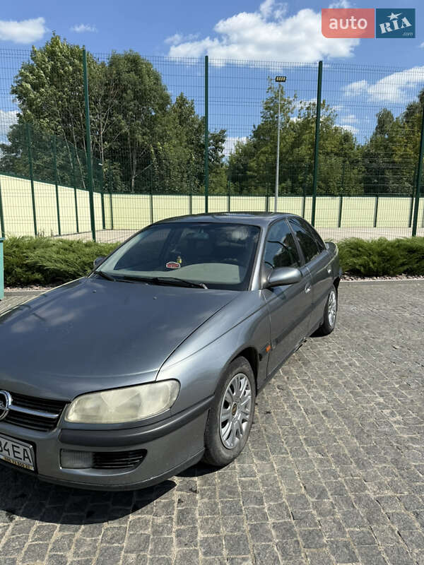 Седан Opel Omega 1995 в Коростышеве