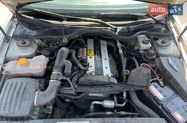 Седан Opel Omega 2003 в 