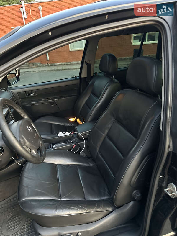 Универсал Opel Omega 2002 в Кривом Роге