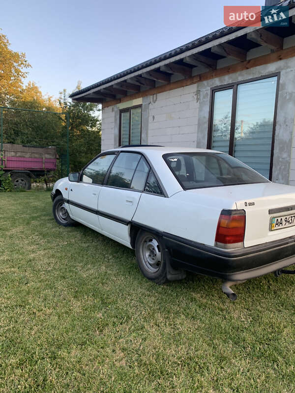 Седан Opel Omega 1987 в Луцьку