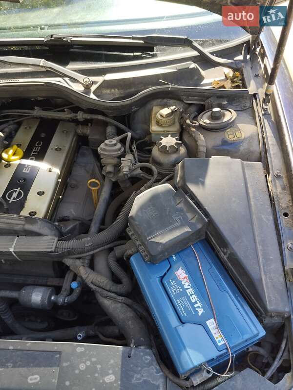 Седан Opel Omega 1998 в Дніпрі