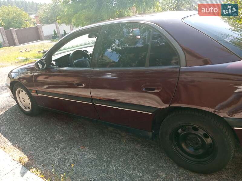 Седан Opel Omega 1995 в Киеве фото 3 Седан Opel Omega 1995 в Киеве