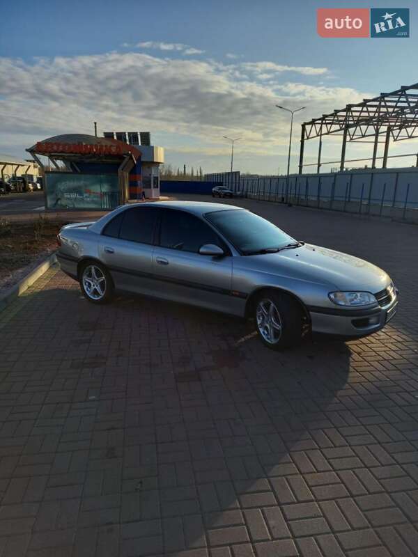 Седан Opel Omega 1995 в Полтаві