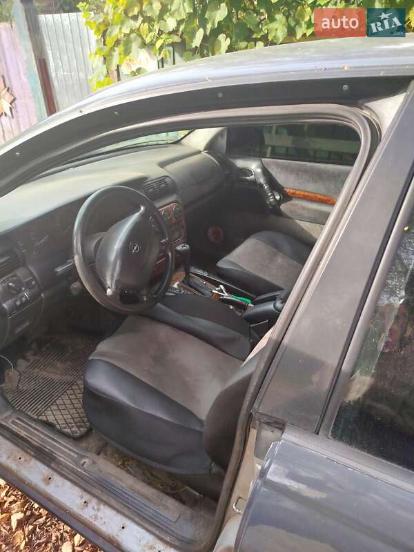 Седан Opel Omega 1999 в Киеве