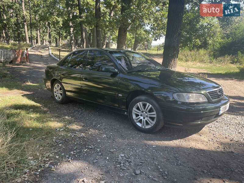 Седан Opel Omega 2001 в Тульчине