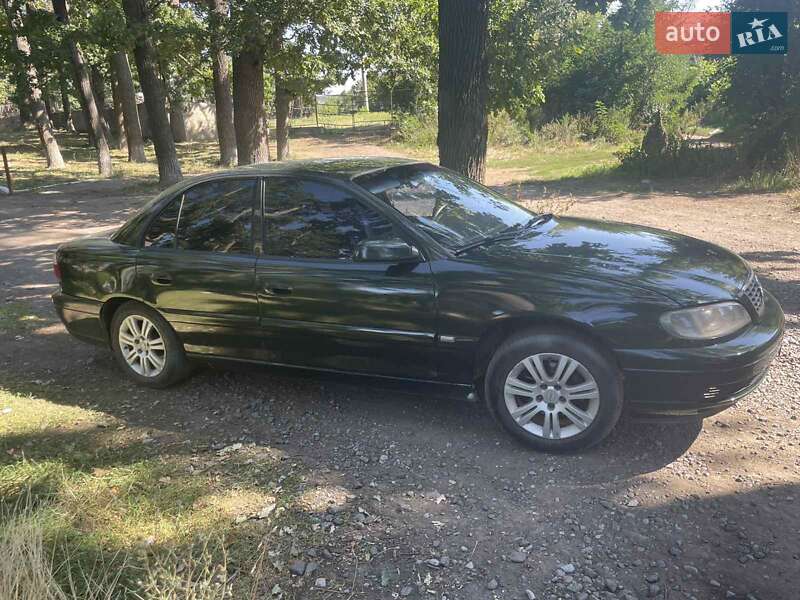 Седан Opel Omega 2001 в Тульчине