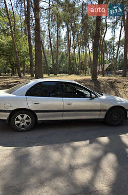 Седан Opel Omega 1998 в 