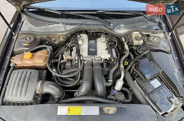 Седан Opel Omega 2000 в 