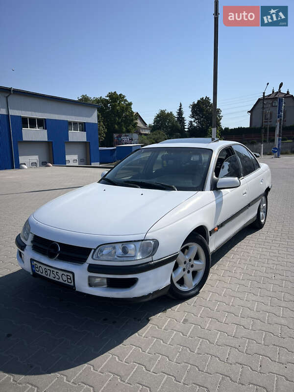 Седан Opel Omega 1994 в Бучаче