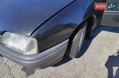 Седан Opel Omega 1989 в 