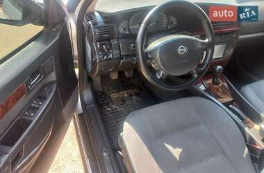 Седан Opel Omega 2000 в 