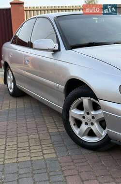 Седан Opel Omega 2003 в 