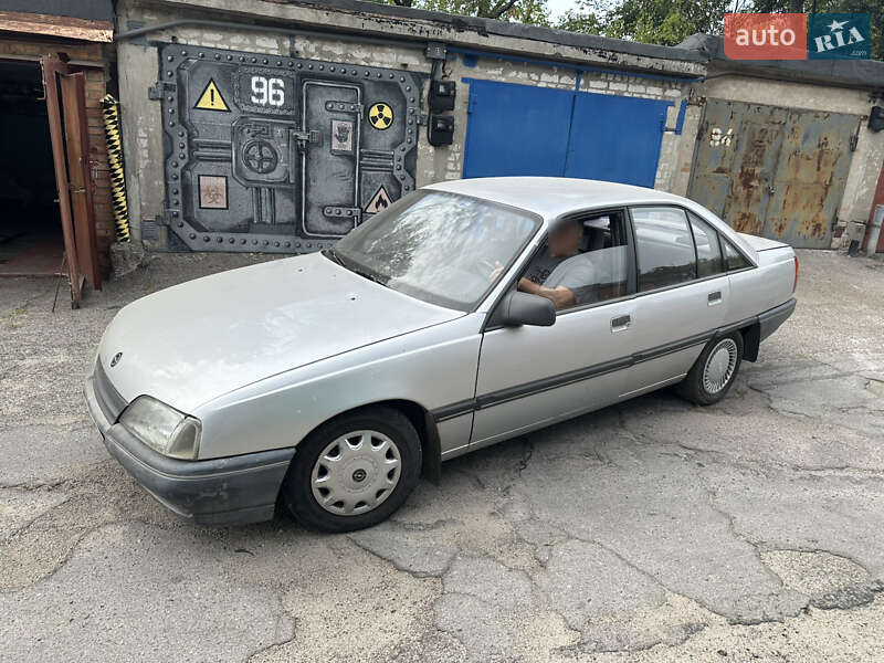 Седан Opel Omega 1987 в Запорожье