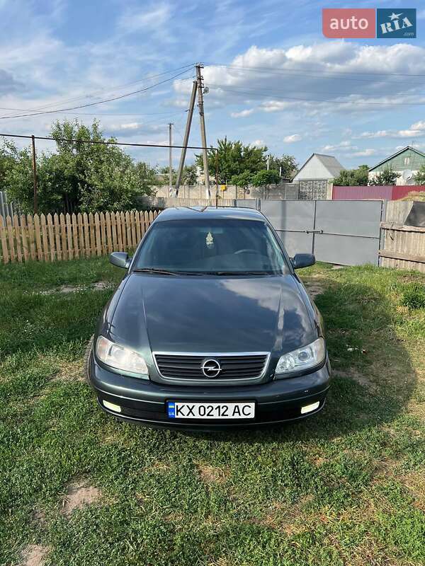 Седан Opel Omega 2001 в Краснограде