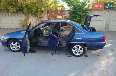 Седан Opel Omega 1992 в 