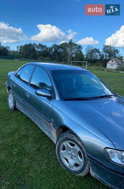 Седан Opel Omega 1998 в 