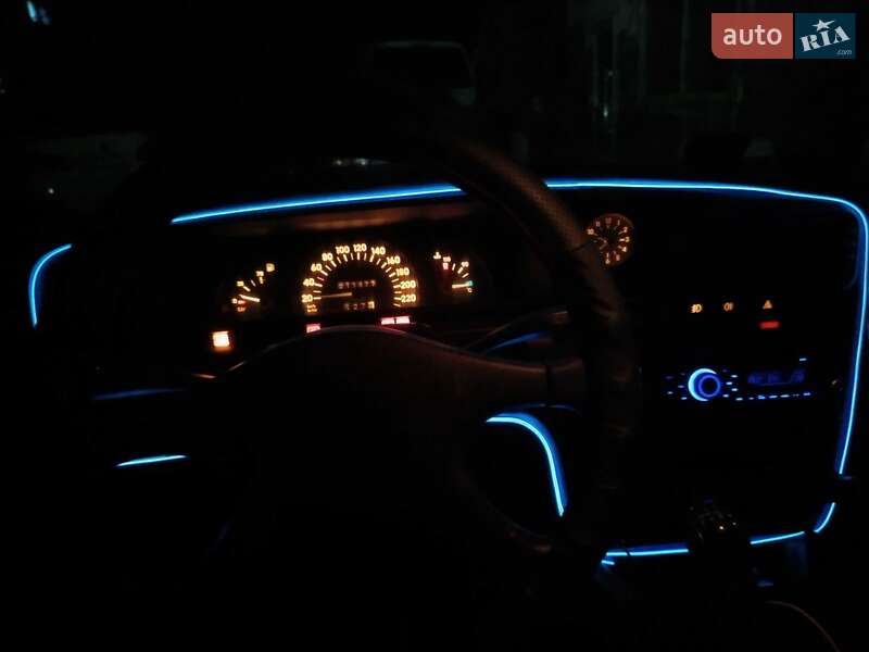 Седан Opel Omega 1989 в Киеве