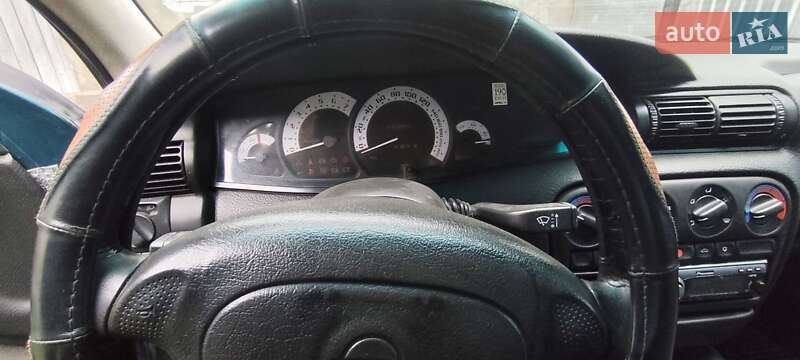 Седан Opel Omega 1994 в Монастыриске