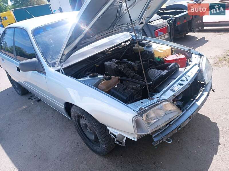 Седан Opel Omega 1987 в Ровно фото 28 Седан Opel Omega 1987 в Ровно