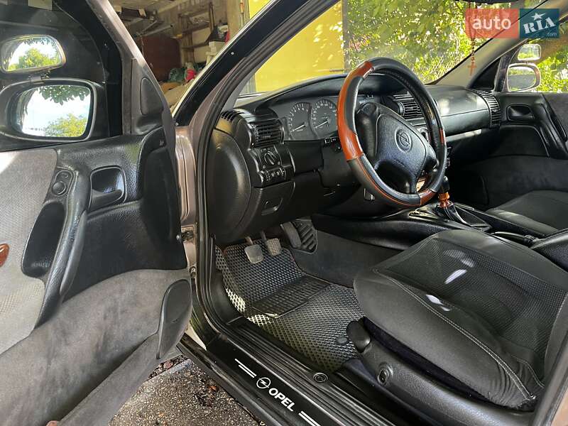 Седан Opel Omega 1998 в Нікополі фото 5 Седан Opel Omega 1998 в Нікополі