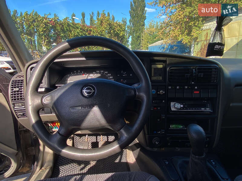 Седан Opel Omega 1991 в Києві