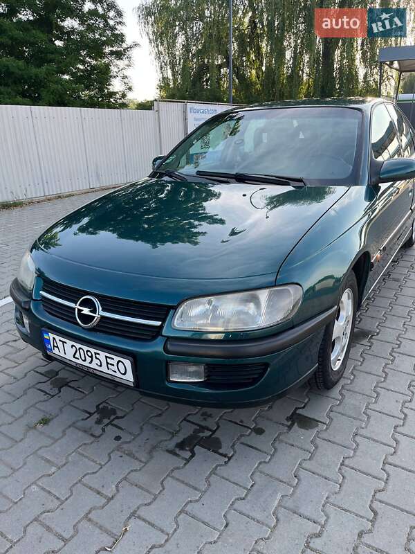 Седан Opel Omega 1994 в Снятине