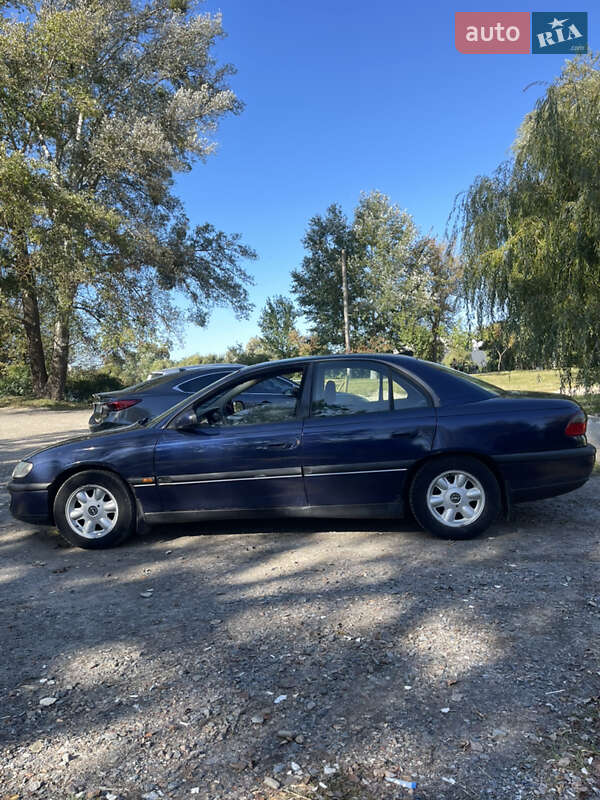 Седан Opel Omega 1995 в Василькові