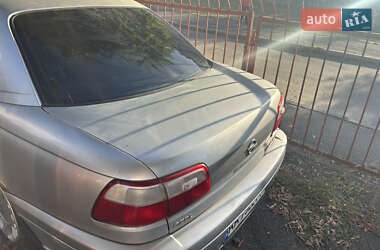 Седан Opel Omega 2000 в 