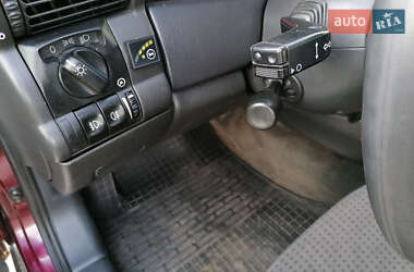 Седан Opel Omega 2002 в 