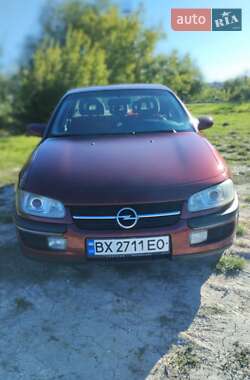 Седан Opel Omega 1996 в Городке