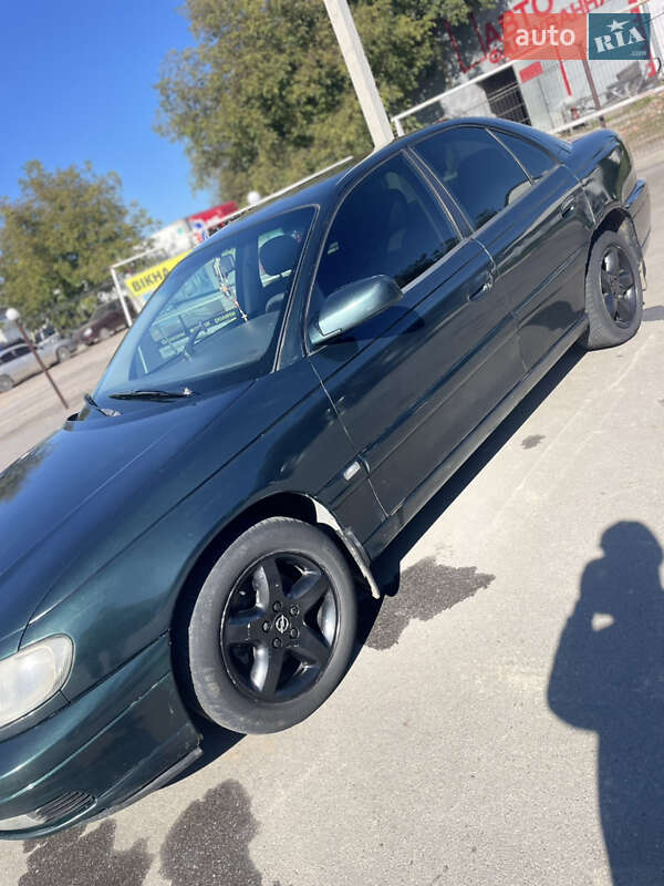 Седан Opel Omega 2003 в Баре