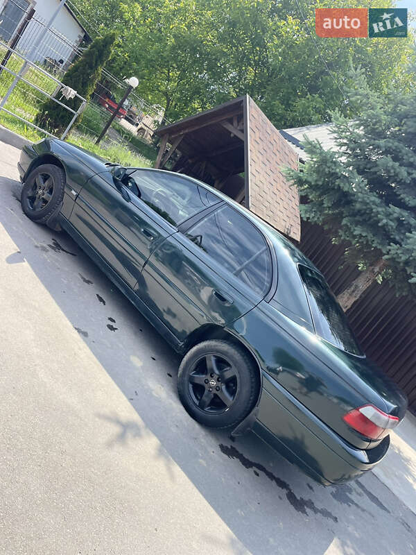 Седан Opel Omega 2003 в Баре