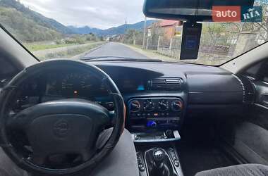 Седан Opel Omega 1995 в 