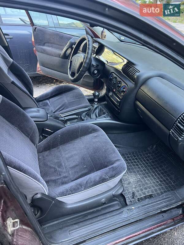 Универсал Opel Omega 1995 в Запорожье