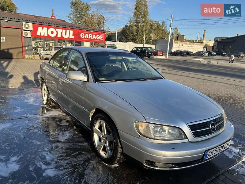 Седан Opel Omega 2001 в 