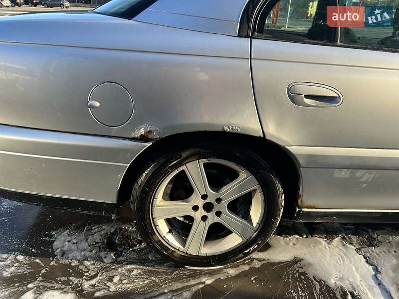 Седан Opel Omega 2001 в Буче