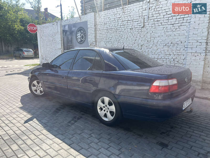 Седан Opel Omega 2001 в Виннице