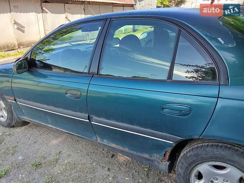 Седан Opel Omega 1998 в Киеве фото 3 Седан Opel Omega 1998 в Киеве