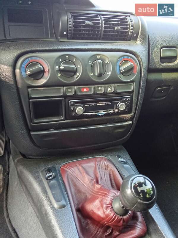 Седан Opel Omega 1998 в Киеве фото 10 Седан Opel Omega 1998 в Киеве