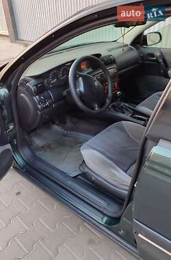 Седан Opel Omega 1996 в 