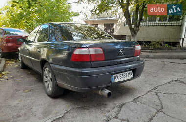 Седан Opel Omega 2002 в 